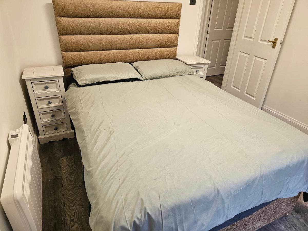 1 Bed Modern Flat Apartment ดิดคอท ภายนอก รูปภาพ