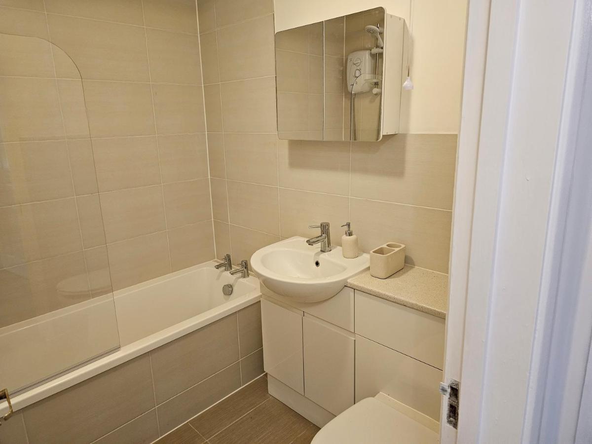 1 Bed Modern Flat Apartment ดิดคอท ภายนอก รูปภาพ